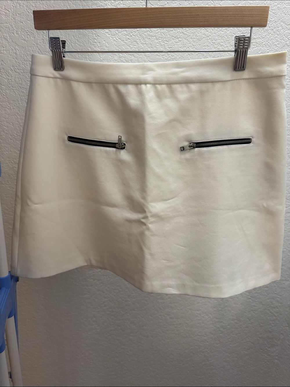 Zara Cream Mini Skirt with Silver Zipper Detail